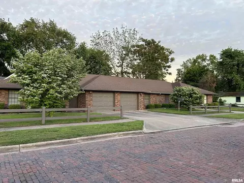 1525 Spruce St #ABC, Murphysboro, IL 62966