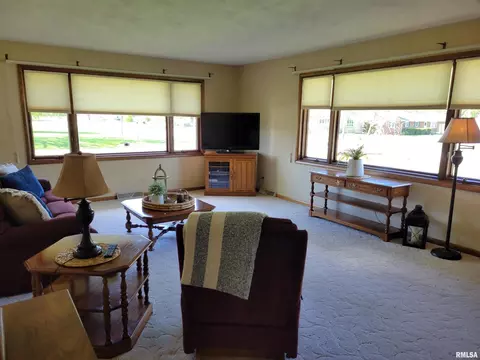 400 N Anna St, Atkinson, IL 61235 photo 4