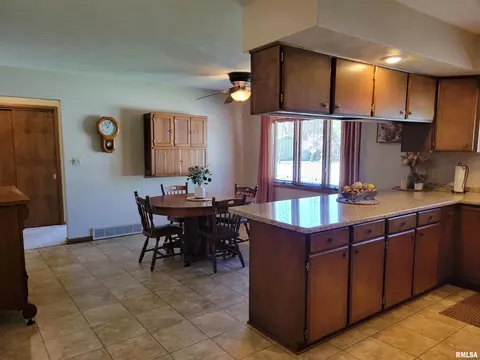 400 N Anna St, Atkinson, IL 61235 photo 6