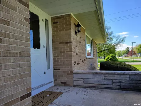 400 N Anna St, Atkinson, IL 61235 photo 3