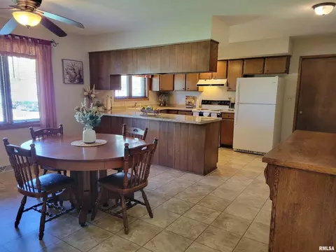400 N Anna St, Atkinson, IL 61235 photo 5