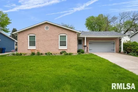 4619 Main St, Davenport, IA 52806