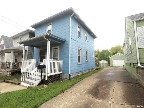 339 15th St, Silvis, IL 61282