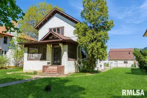 750 5th Ave S, Clinton, IA 52732
