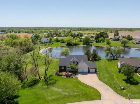 12332 71st Ave, Blue Grass, IA 52726