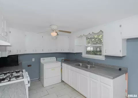 519 14th Ave, Silvis, IL 61282 photo 7
