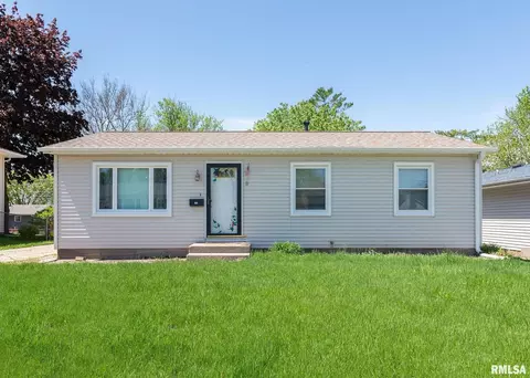 3616 Welshire Dr, Bettendorf, IA 52722