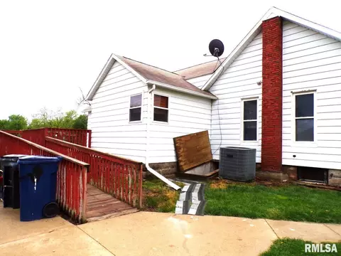517 E 7th St, Tipton, IA 52772
