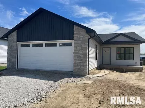 3125 W 34th St, Davenport, IA 52806