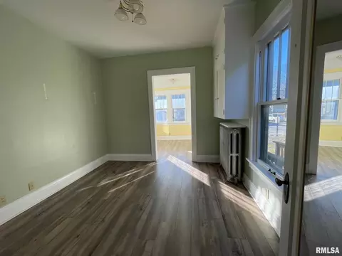 2105 16th St, Moline, IL 61265 photo 12