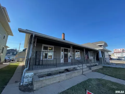 2105 16th St, Moline, IL 61265 photo 2