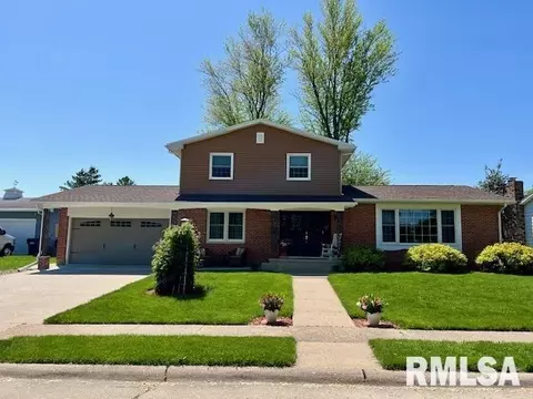 1007 9th Ave N, Clinton, IA 52732