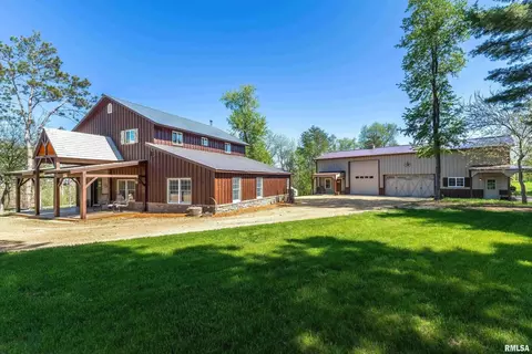 1775 245th St, Calamus, IA 52729