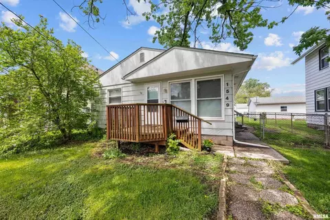 1549 29th Ave, Moline, IL 61265