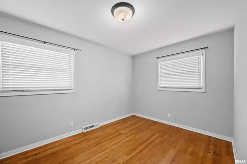 1549 29th Ave, Moline, IL 61265 photo 9
