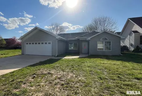 801 Chestnut Dr, Colona, IL 61241