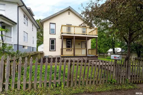 1322 College Ave, Davenport, IA 52803