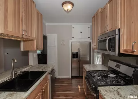 541 27th Ave, Moline, IL 61265 photo 6