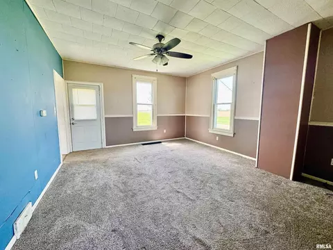 947 135th St, Joy, IL 61260 photo 5