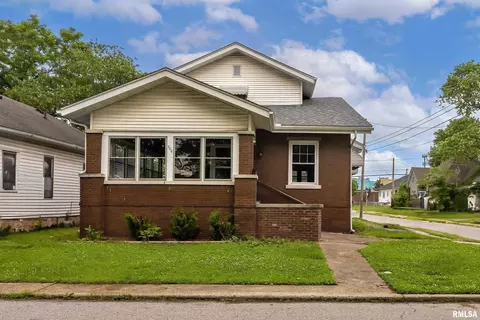306 N Mechanic St, Marion, IL 62959