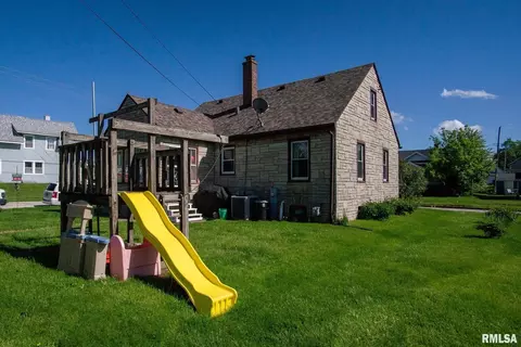 357 15th Ave, Moline, IL 61265 photo 24