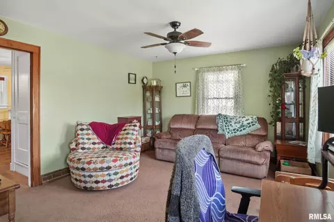 357 15th Ave, Moline, IL 61265 photo 4