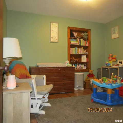 251 7th St, Silvis, IL 61282 photo 8