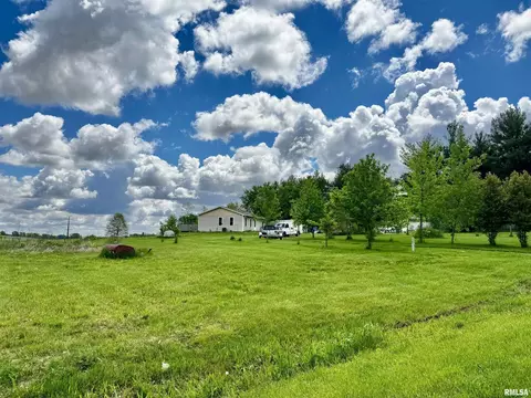 1391 300th St, Sherrard, IL 61281