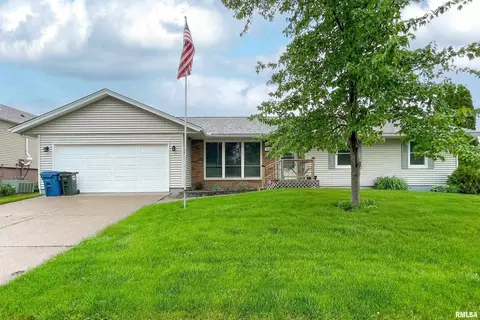 1336 W 59th St, Davenport, IA 52806