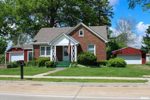 308 N Mississippi St, Blue Grass, IA 52726