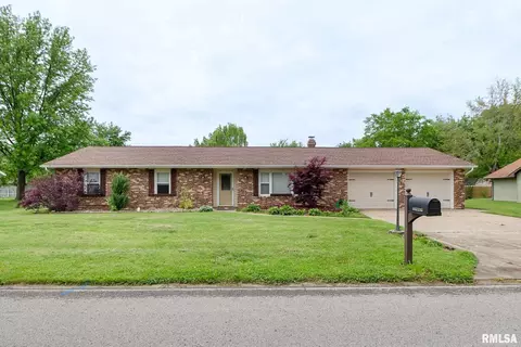 608 Mary Lynn Dr, Marion, IL 62959