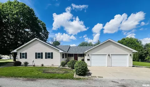 801 N 10th St, Monmouth, IL 61462
