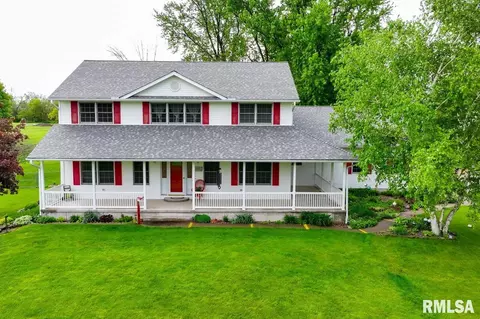 1493 Main Ave, Clinton, IA 52732