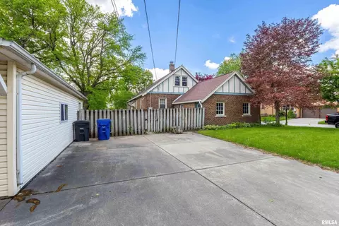 3003 24th Ave, Moline, IL 61265 photo 32