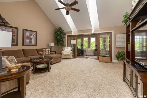 2202 Steeplechase Dr, Marion, IL 62959 photo 7