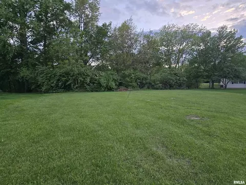 212 Lake View Ct, Colona, IL 61241