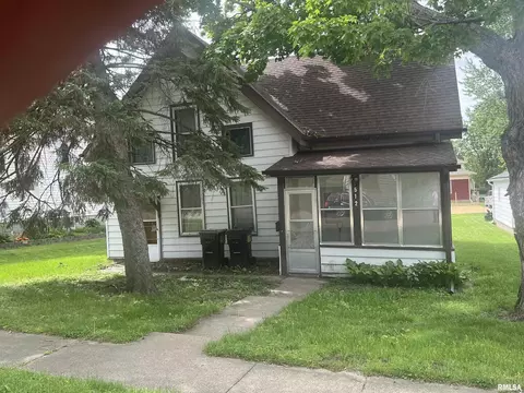 512 9th Ave, Fulton, IL 61252