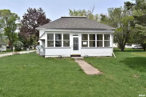 1801 Main St, Keithsburg, IL 61442
