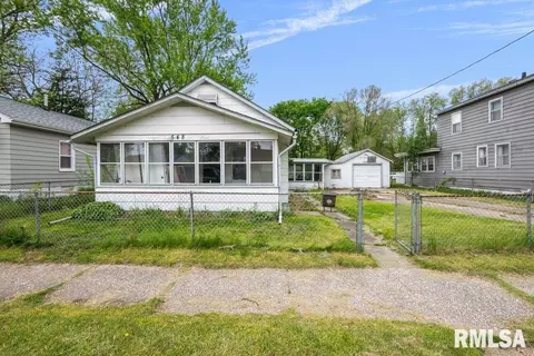 548 19th Ave, Rock Island, IL 61201