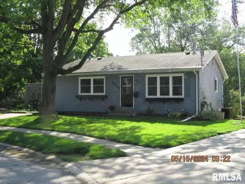 3611 Magnolia Ct, Bettendorf, IA 52722