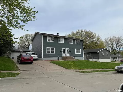4730-4732 Sheridan St, Davenport, IA 52806