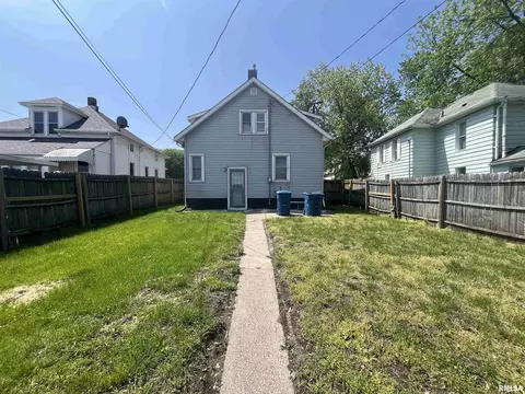 525 1st Ave, Silvis, IL 61282 photo 6