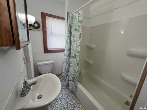 525 1st Ave, Silvis, IL 61282 photo 21