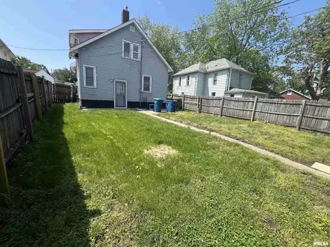 525 1st Ave, Silvis, IL 61282 photo 4