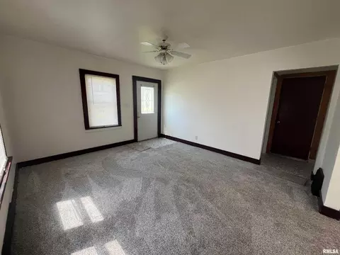 525 1st Ave, Silvis, IL 61282 photo 11