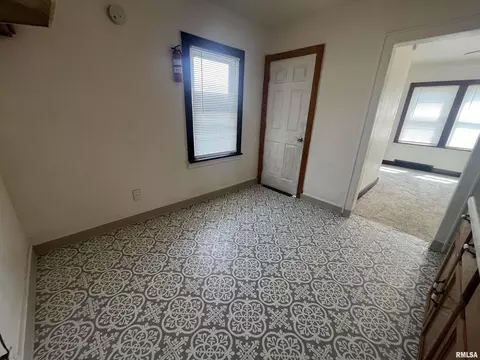525 1st Ave, Silvis, IL 61282 photo 17