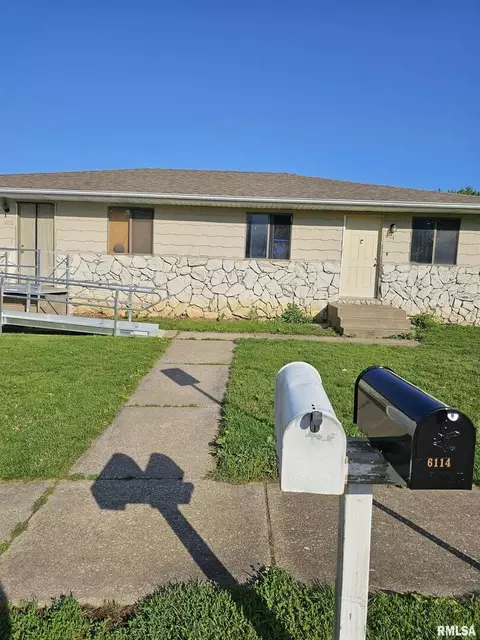 6112-6114 Western Ave, Davenport, IA 52806