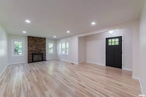 105 Freemanspur Rd, Herrin, IL 62948 photo 4