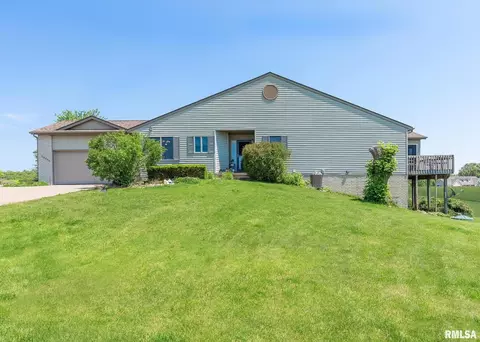 1601 Fairway Ln #B, Sherrard, IL 61281