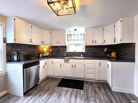 601 3rd Ave, Colona, IL 61241 photo 5